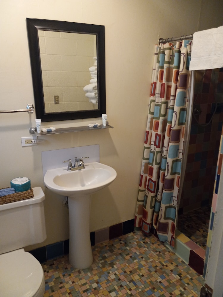 Basic Single Room (#1) photo 2