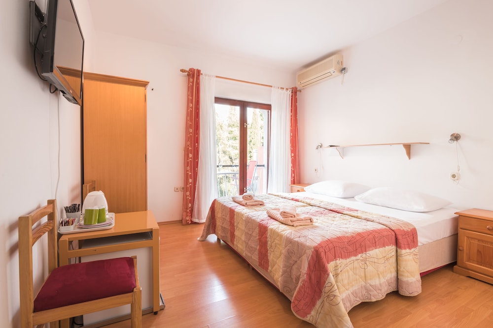 Superior Double or Twin Room photo 1