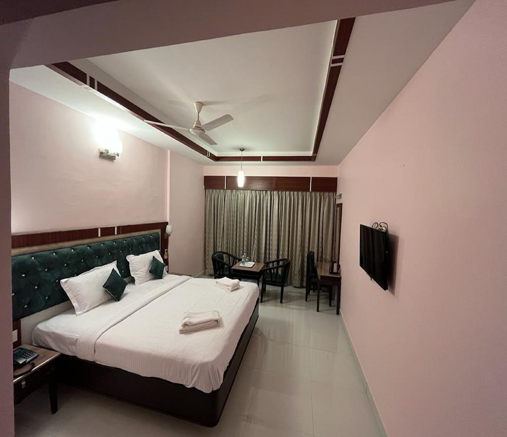 Deluxe Room - Photo 4