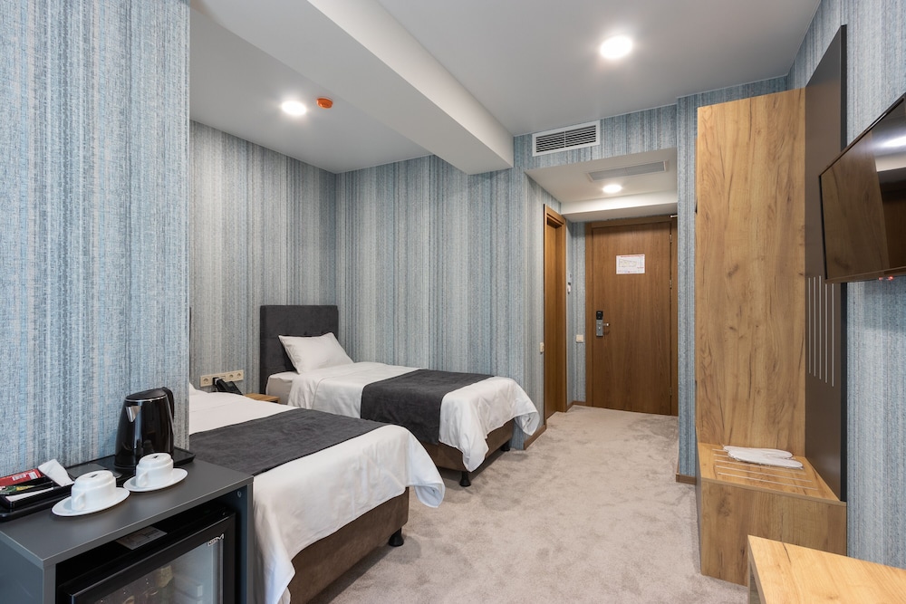 Standard Double Room, Balcony, City View