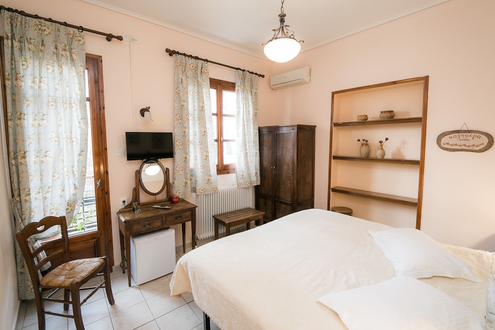 Basic Double Room, 1 Bedroom, Balcony