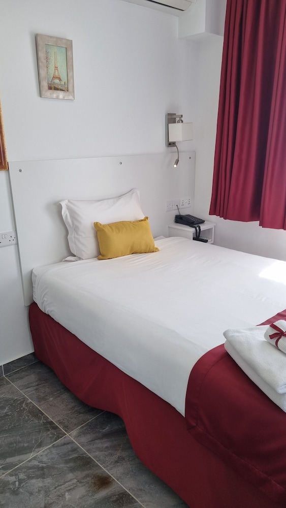 Comfort Single Room, Courtyard View photo 3