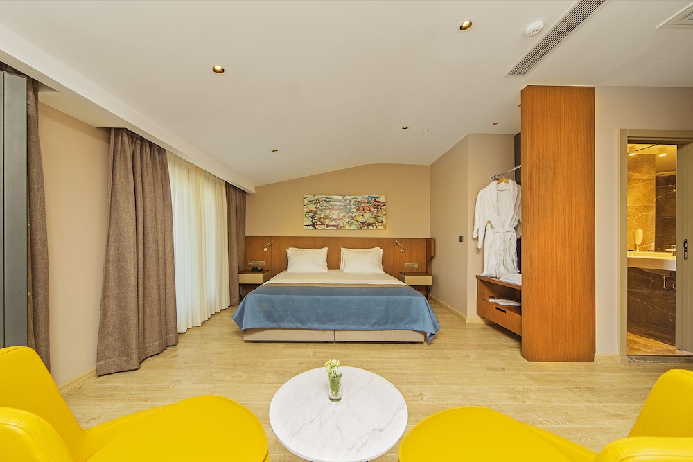 Superior Suite, Terrace photo 1