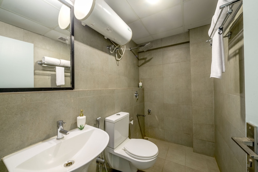 Executive Room - Photo 9