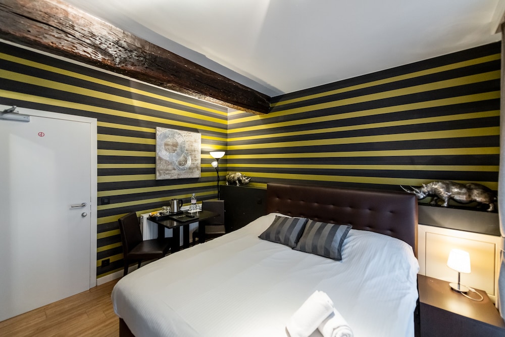 Standard Double or Twin Room - Photo 3