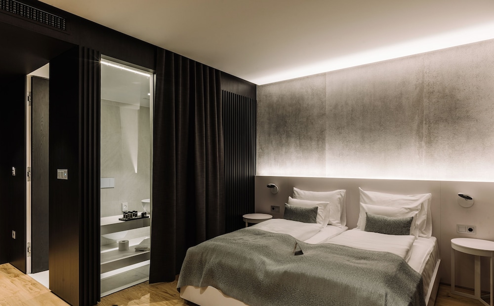 Superior Twin Room, 2 Twin Beds photo 2