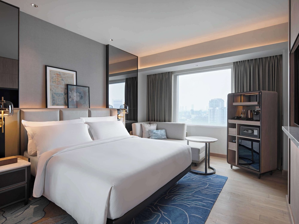 Executive Room, 1 Queen Bed - Photo 4