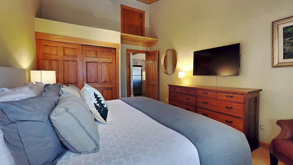 Deluxe One Bedroom plus Loft ~ A3B photo 1