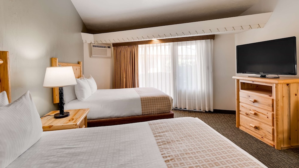Standard Room, 2 Queen Beds, Non Smoking, Refrigerator photo 3