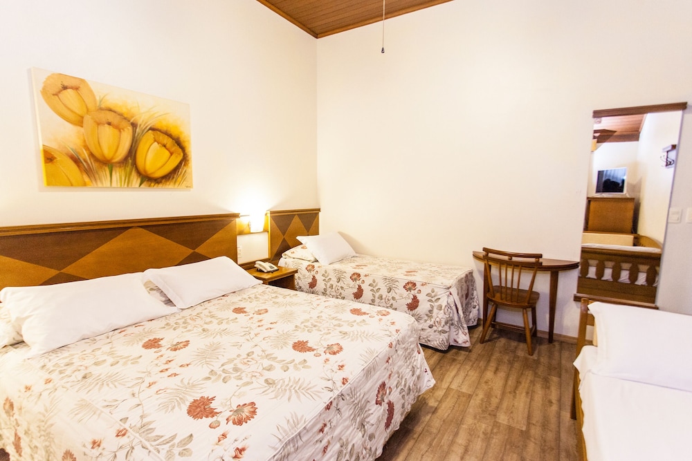 Deluxe Triple Room photo 2