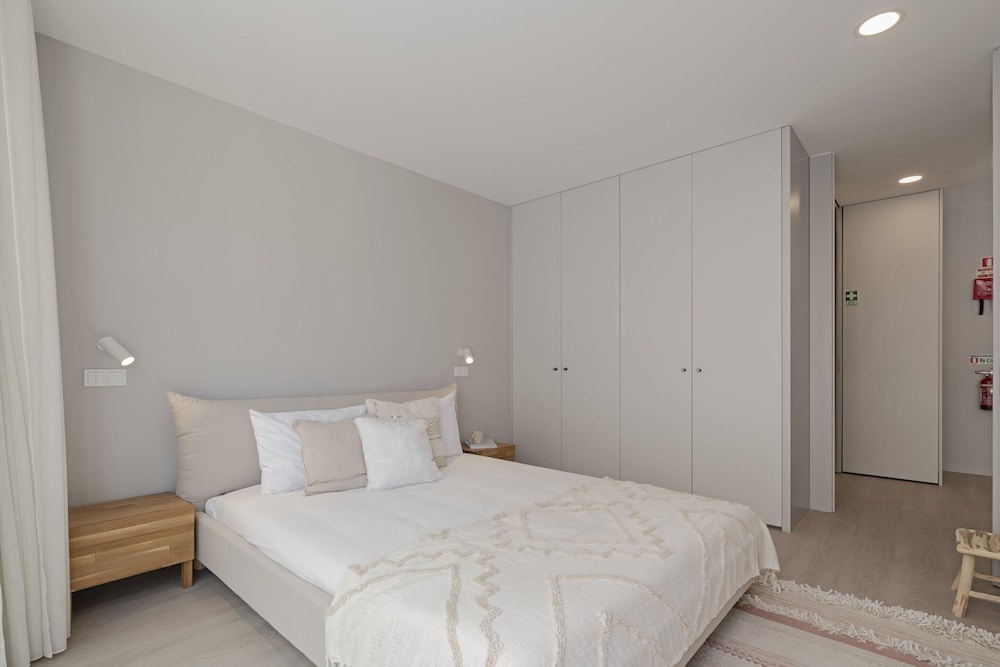 Design Apartment, 1 Queen Bed with Sofa bed photo 1