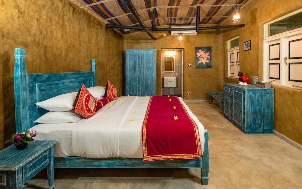 Traditional Double Room, Multiple Beds, Accessible, Garden View photo 2