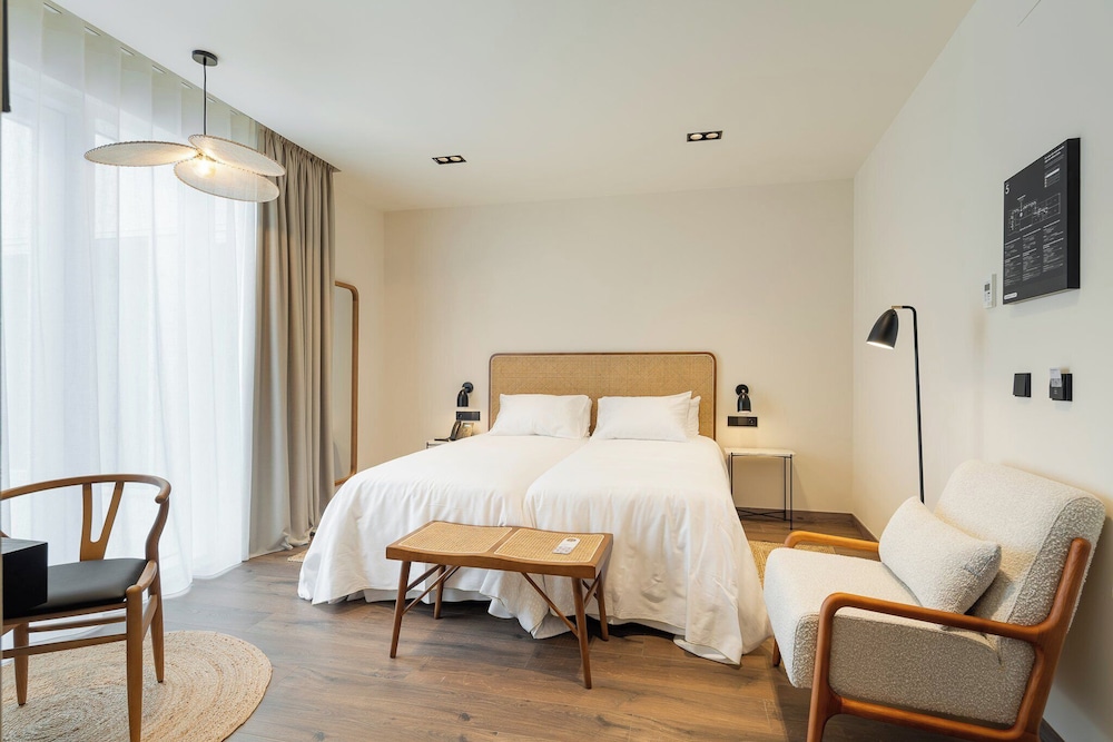 Classic Double or Twin Room - Photo 1