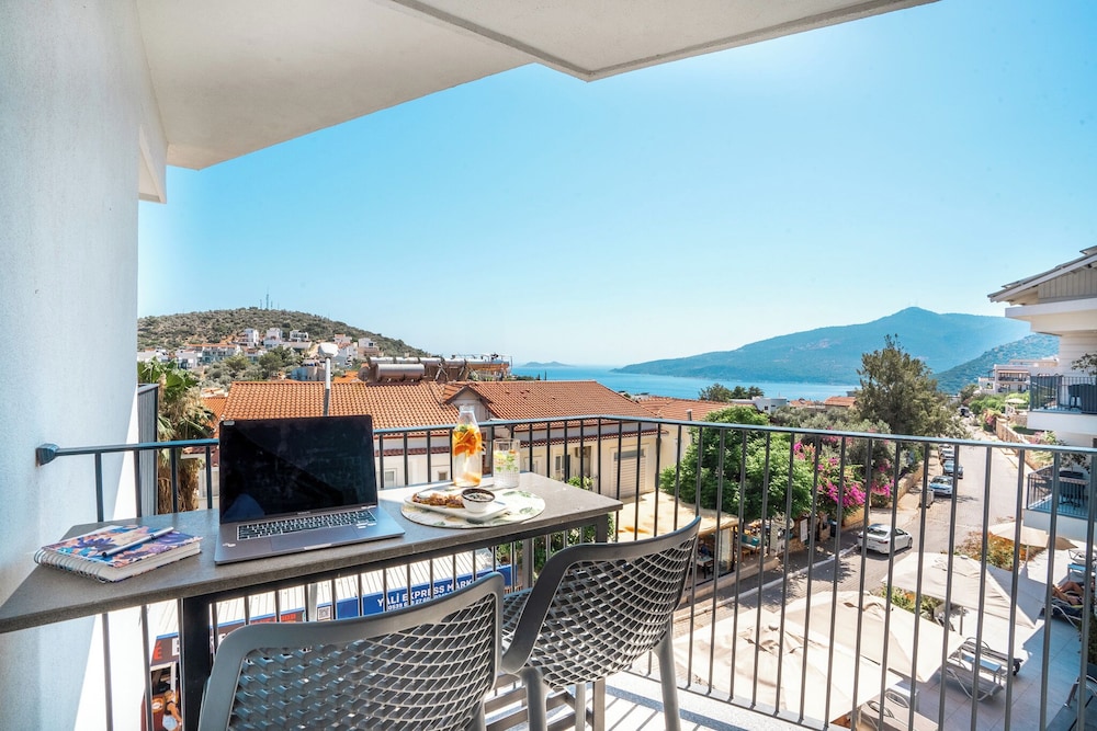 Superior Double Room, Sea View - Photo 12