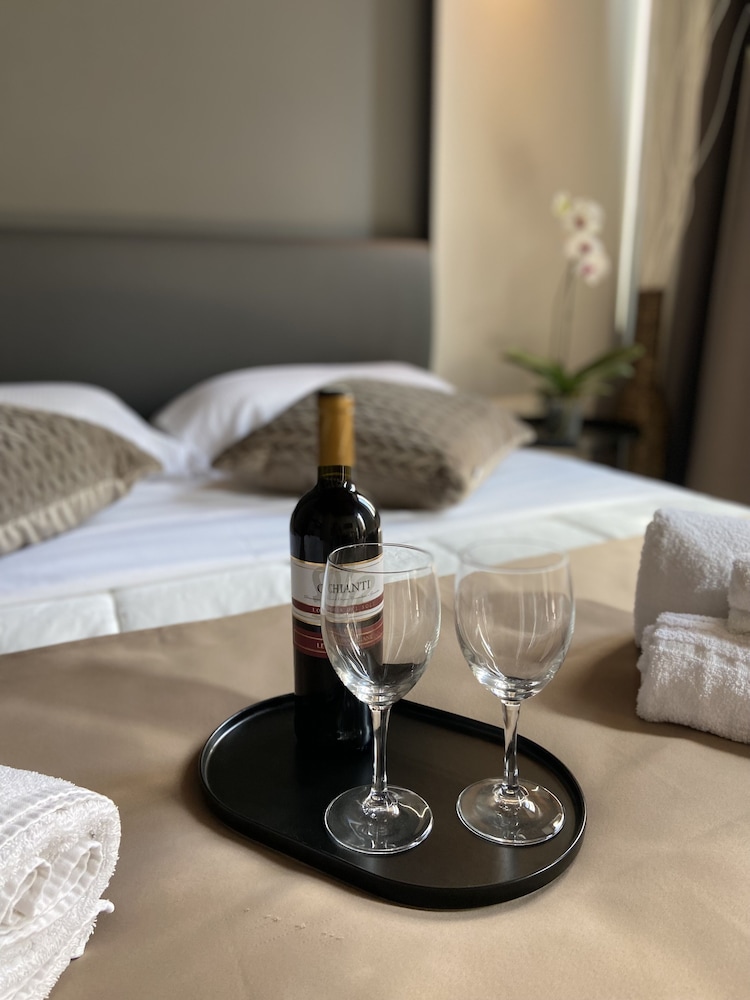 Comfort Suite photo 1