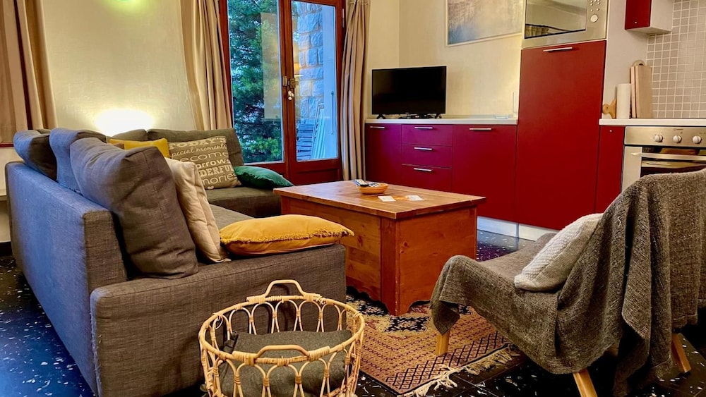 Classic Apartment photo 1