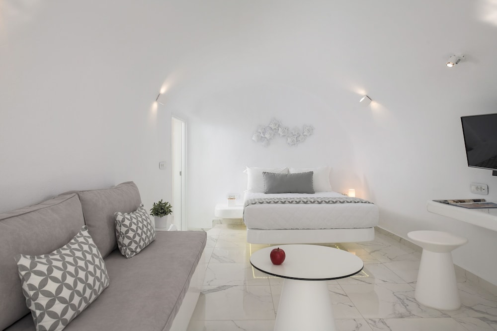Junior Cave Suite