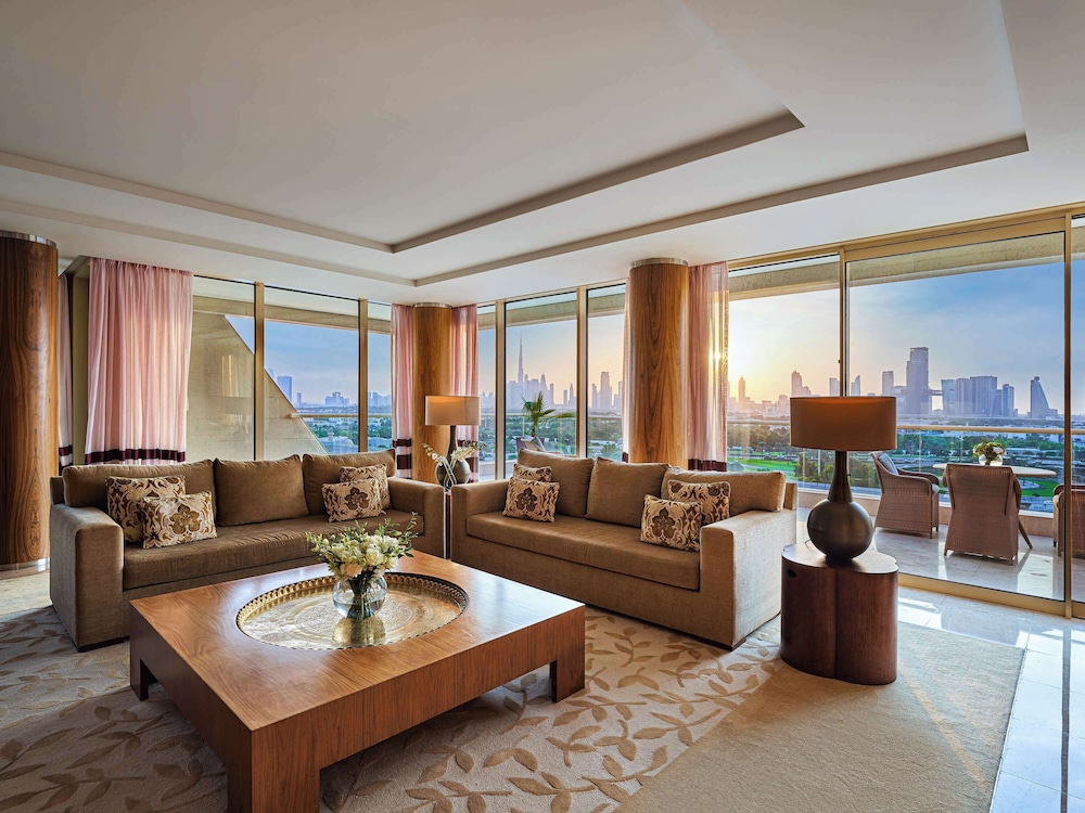 Suite (Landmark - Skyline View) - Photo 1