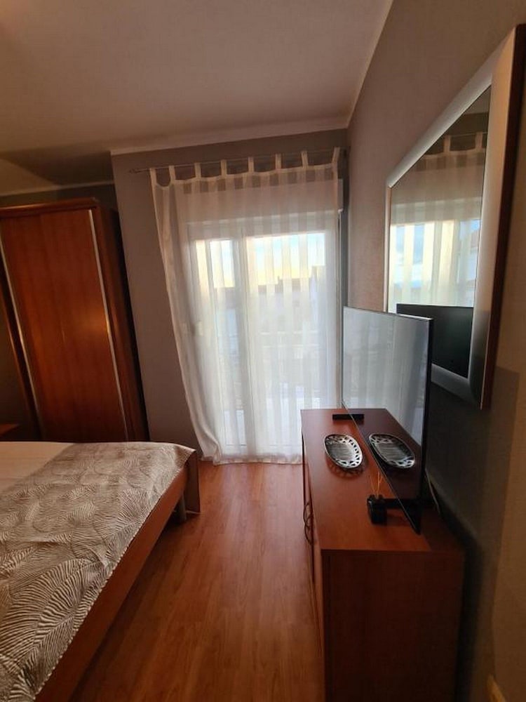 Apartment (Superior One Bedroom Apartment with B)