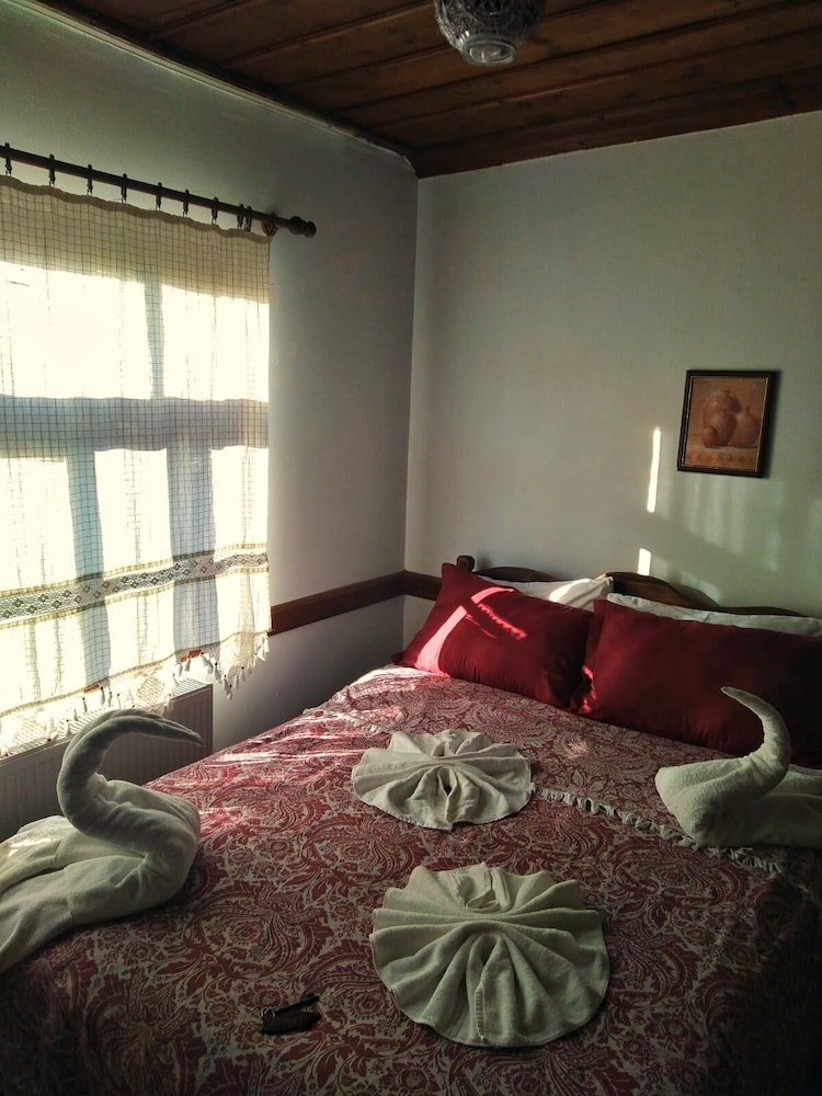 Standard Triple Room - Photo 4