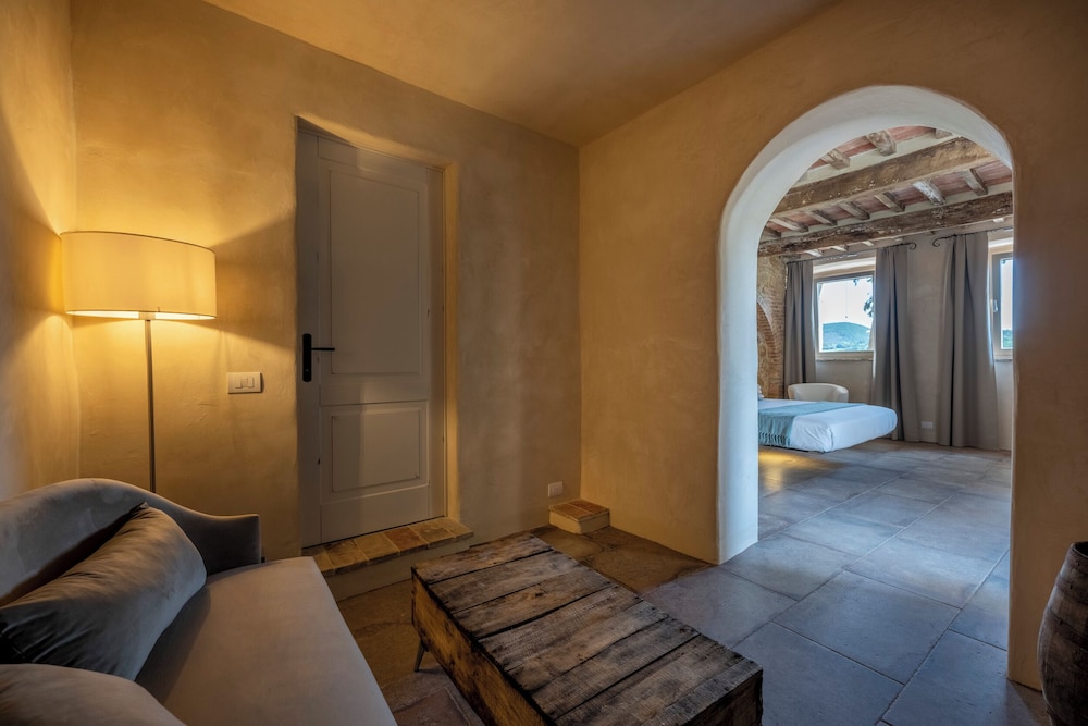 Deluxe Suite, Garden View