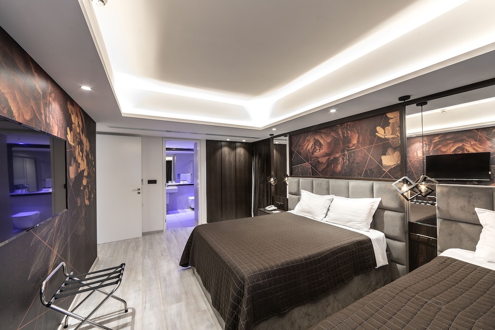 Executive Suite (Triple) - Photo 3