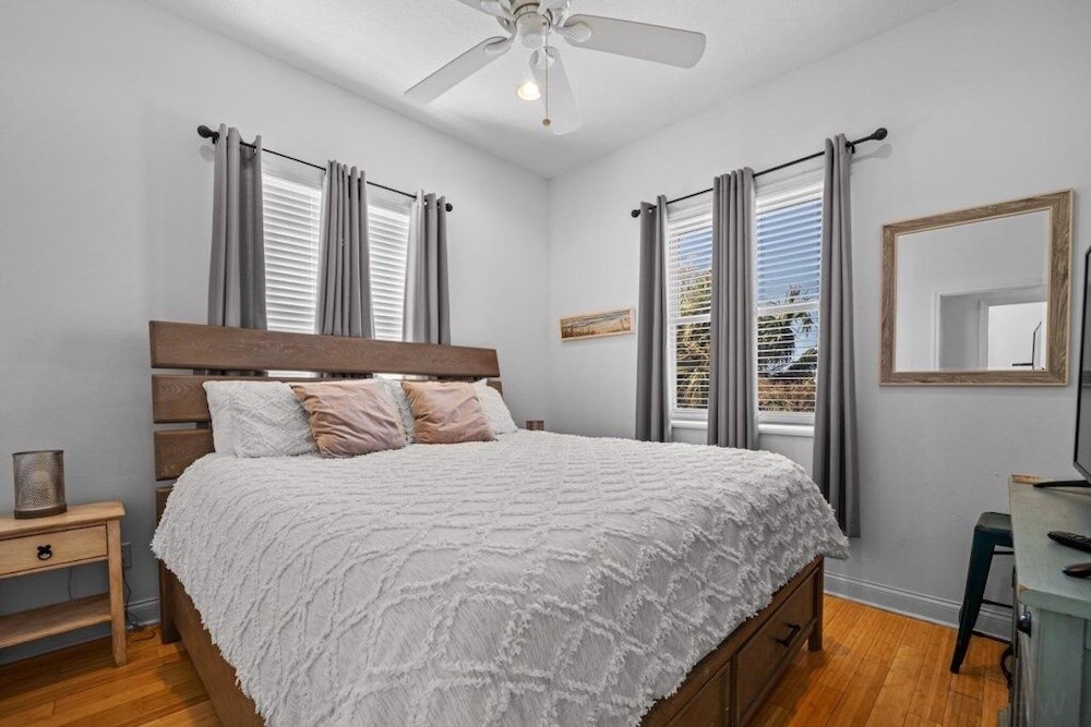 House, 4 Bedrooms photo 2