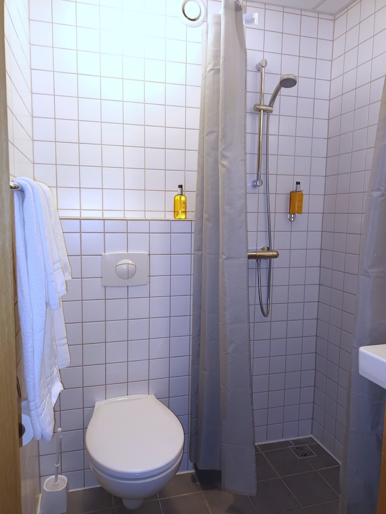Standard Double or Twin Room - Photo 23