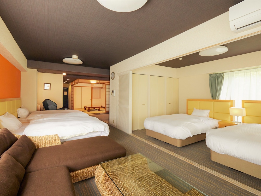 85 sqm Western Japanese Suite room for 8 people, Non Smoking