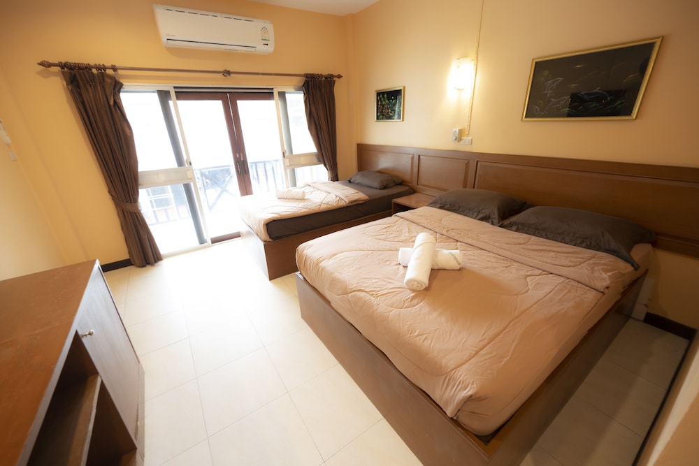 Basic Twin Room photo 1