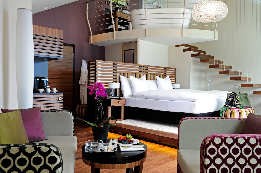 Penthouse Spa Suite Lakeside photo 3