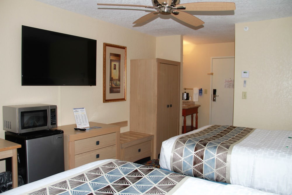 Room, 2 Queen Beds, Non Smoking - Photo 4