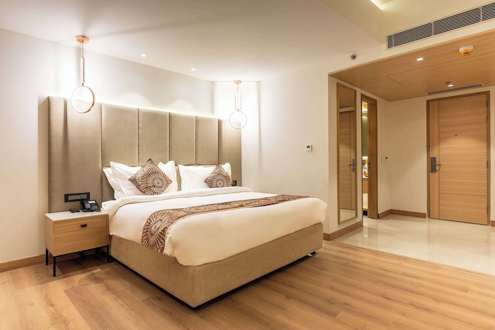 Deluxe Room, 1 King Bed, Non Smoking