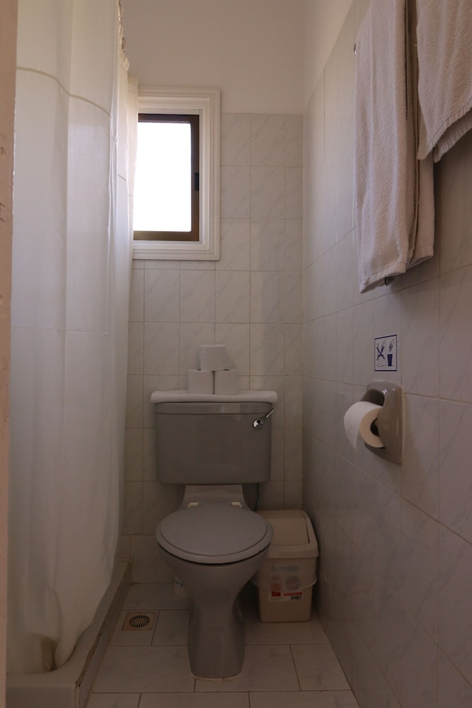 Basic Single Room, 1 Bedroom photo 2