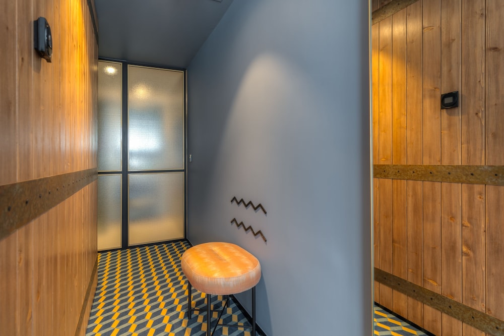 Standard Double Room - Photo 10