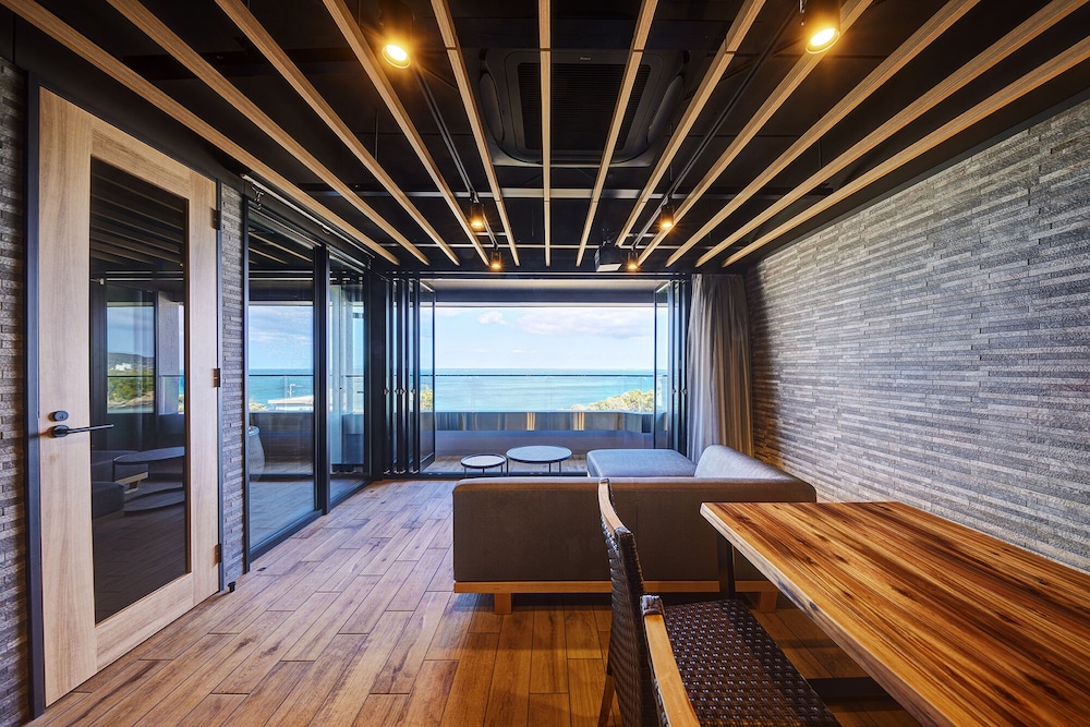 Deluxe Suite, Ocean View photo 1
