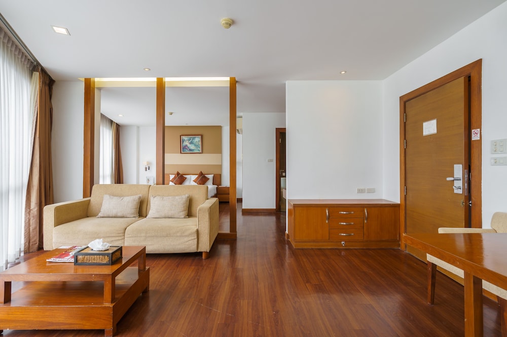 Executive Suite photo 2