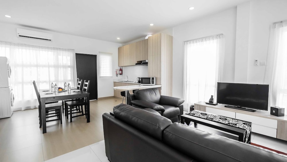 Family House, 4 Bedrooms, Terrace photo 3