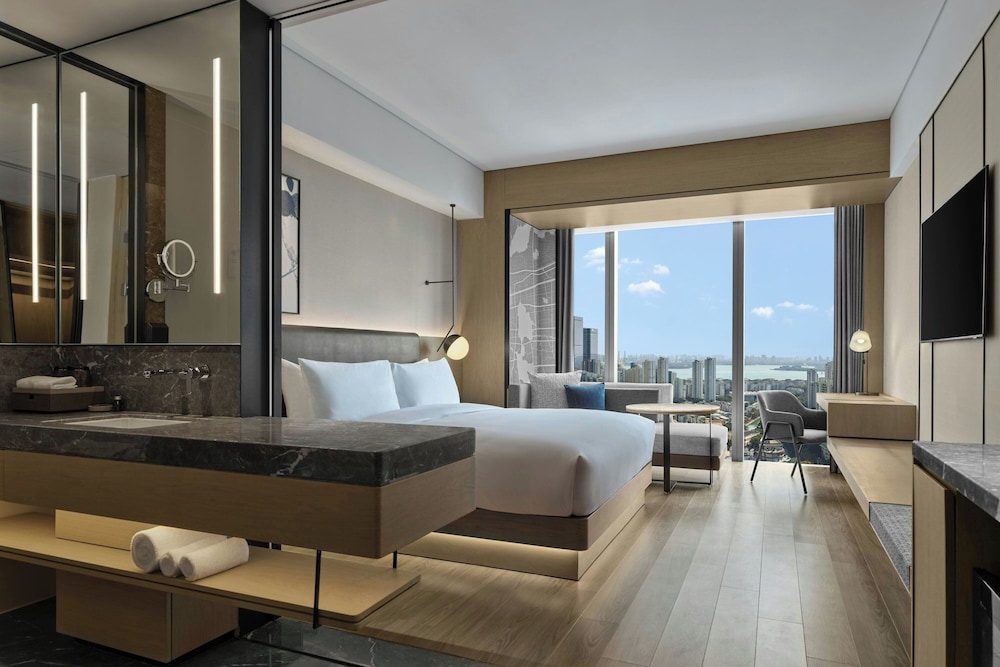 Exquisite View King Room