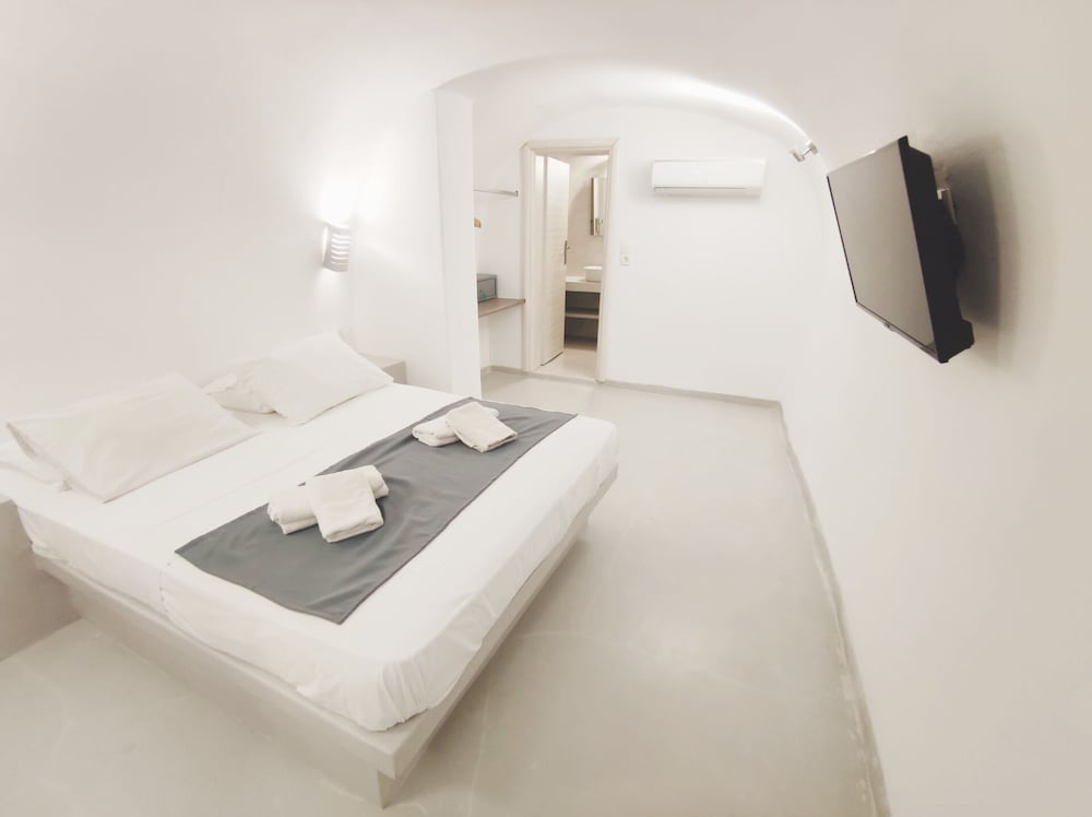 Economy Triple Room