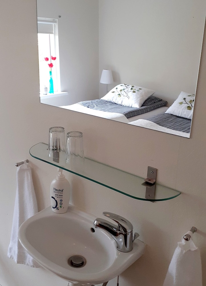 Double or Twin Room, Shared Bathroom photo 3