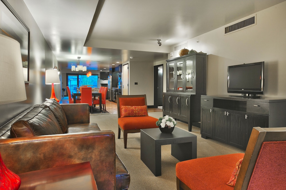 Junior Penthouse, 3 Bedrooms, Hot Tub / Pool Table photo 1