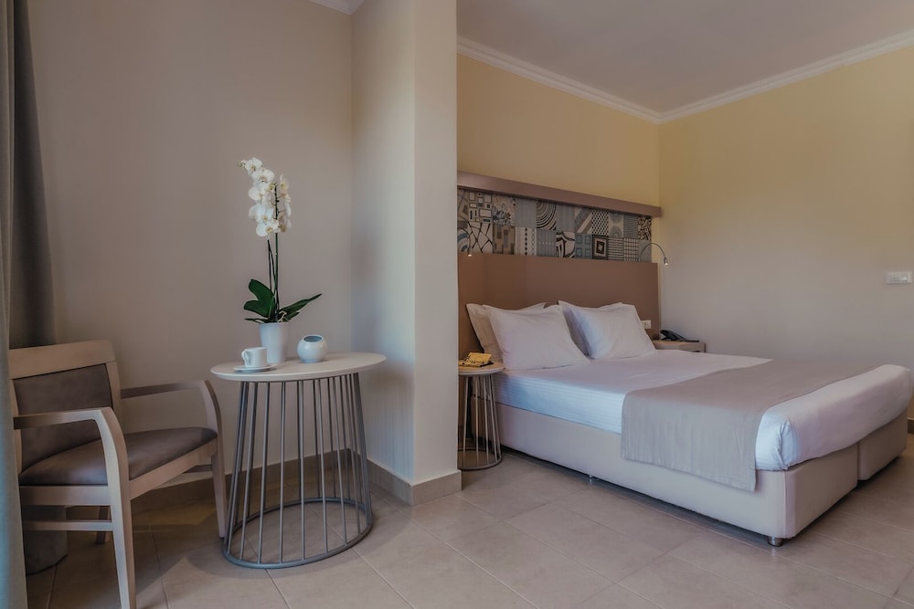 Basic Suite, Private Pool, Resort View