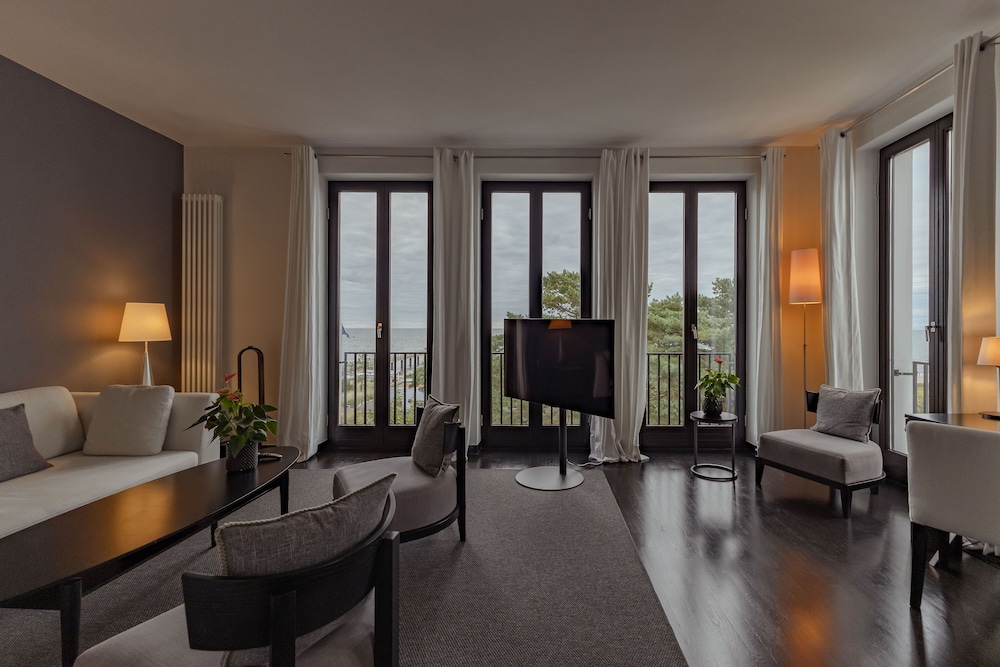 Exclusive Suite