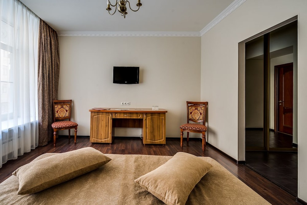 Comfort Room, 1 Queen Bed photo 2