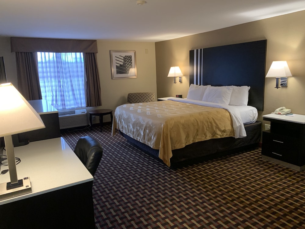 Room, 1 King Bed, Non Smoking - Photo 1
