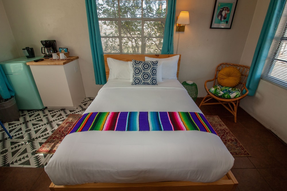 Basic Single Room, 1 Double Bed