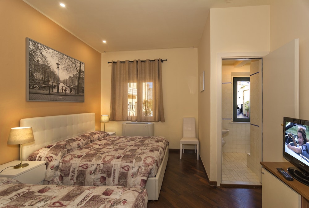 Superior Triple Room - Photo 2