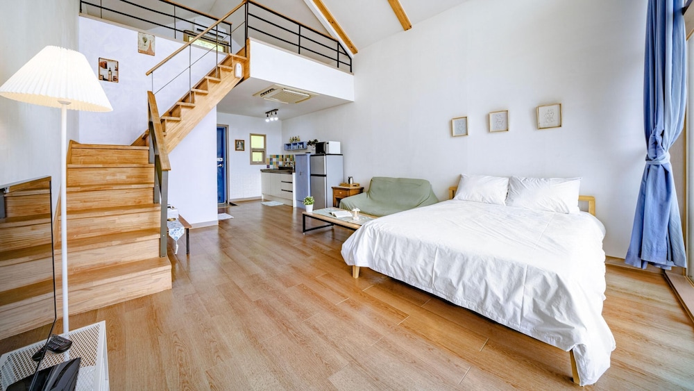 Basic Room, 1 Bedroom (203 (Oceanview)) - Photo 15