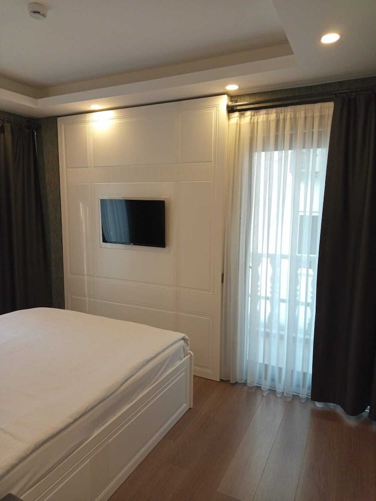 Standard Double Room, Balcony, Garden View